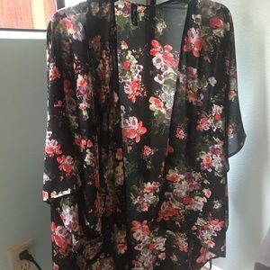 Black floral kimono